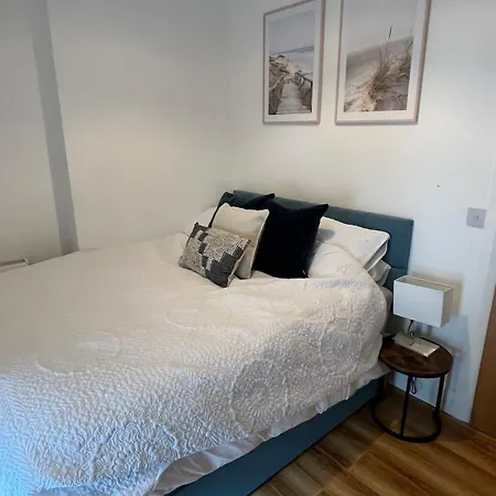 بيت للعطل Rose Cottage, *